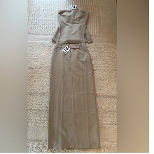 LPA Tan maxi skirt and top set 
Top XS 
Skirt XXS 
Maxi skirt run big fits an Xs